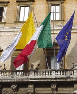 vaticano italia bandiere ddl zan