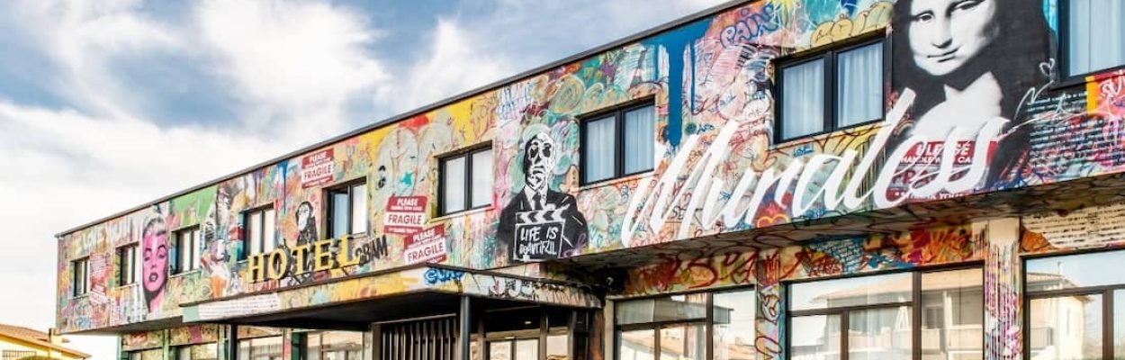 Muraless art Hotel esterno