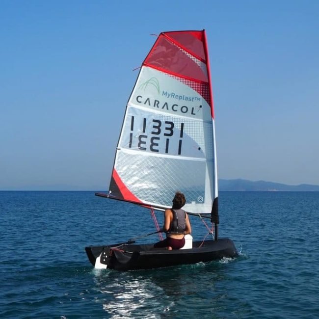 Barca a vela Beluga